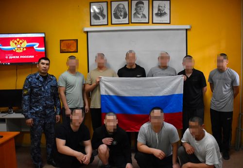 Несовершеннолетним, находящимся в СИЗО Кызыла, рассказали о подвигах соотечественников