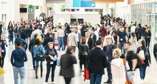 Росстат: Численность населения России за год снизилась на 500 тысяч человек