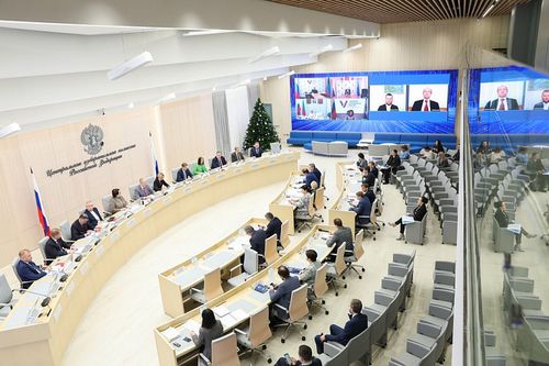 Путин утвердил почетное звание для работников избирательной системы