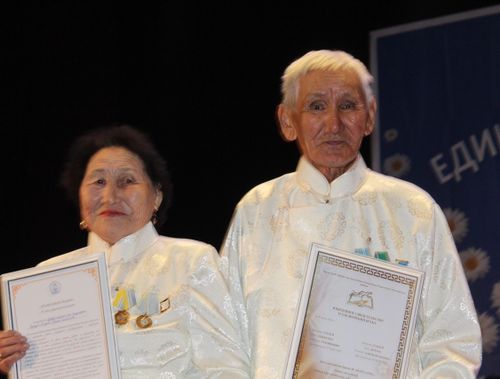 Чадаана хоорайның үлегерлиг өг-бүлезиниң «изумруд кудазы»