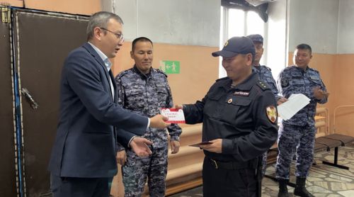 Сотрудник Управления Росгвардии Тувы удостоился звания «Почетный донор России»