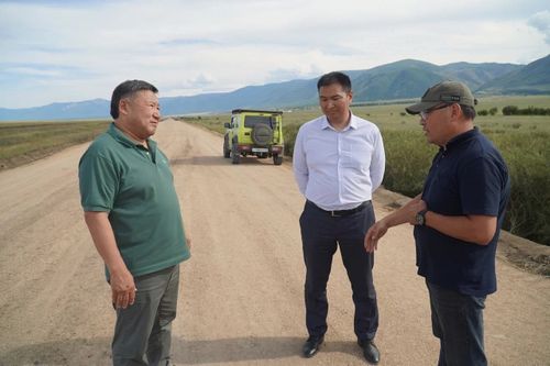 Глава Тувы проинспектировал строительные объекты Тандинского района