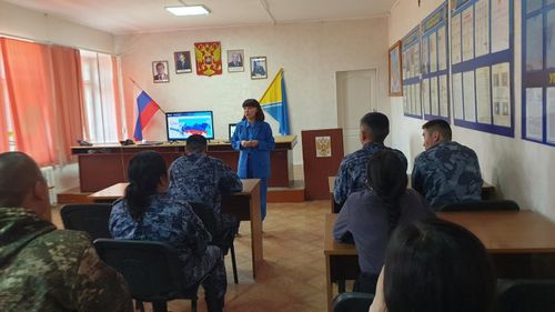 Сотрудникам исправительной колонии Тувы рассказали об истории Донбасса