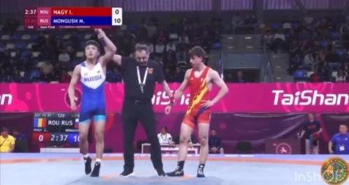 Борец из Тувы Максим Монгуш вышел в финал Первенства Европы U17
