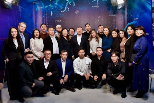 Глава Тувы поздравил телевизионщиков республики с Днем телевидения