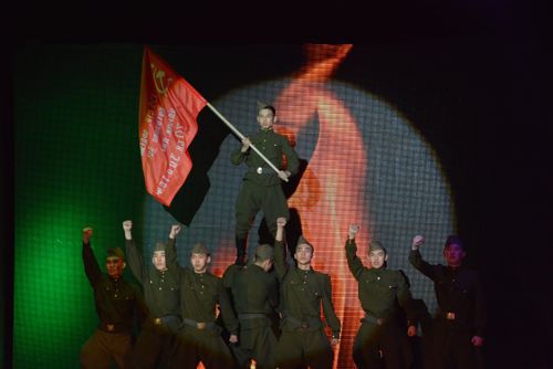 В Туве состоялся концерт учащихся кадетского училища в поддержку российских военных