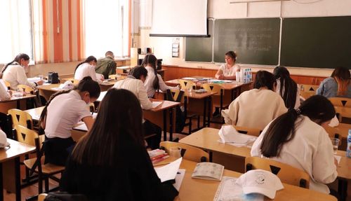 В Туве более 3000 школьников написали эссе в рамках проекта «Разговоры о важном»