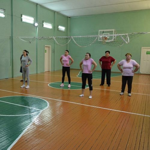 В Центре общественного здоровья открыты бесплатные занятия по фитнесу и скандинавской ходьбе