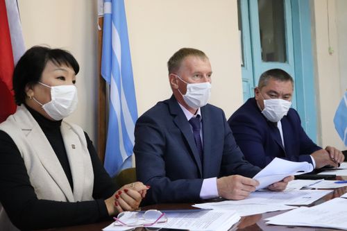 Владимир Шейбин избран Главой Хурала представителей города Турана