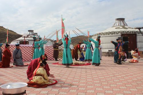 Вчера завершился Межрегиональный фестиваль этнических праздников и обрядов «Встречи в Центре Азии»