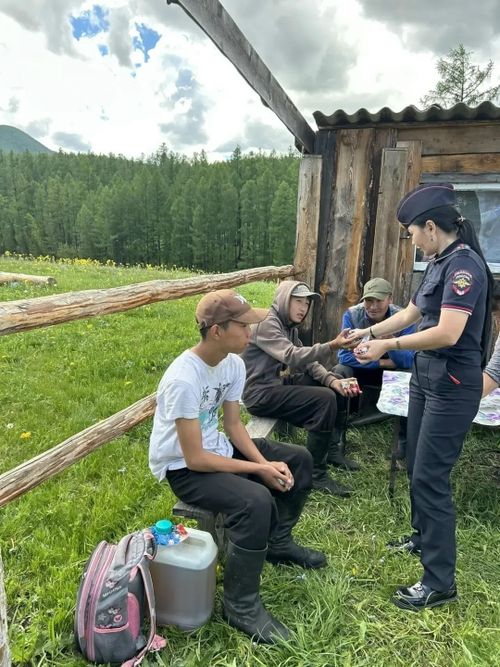 Малчын аалдарда назы четпээн уругларның даңзызын тургускан