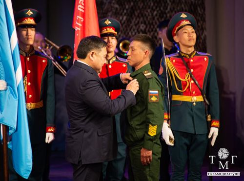 В Туве прошел праздничный концерт в честь Дня Великой Победы