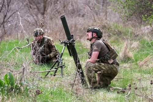 Прапорщик Санчат под обстрелом ВСУ вынес на себе пятерых раненых бойцов