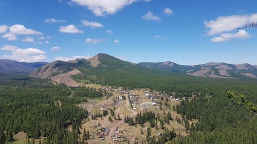 В Дзун-Хемчикском районе разыскивают 3-летнего мальчика: местные жители помогают аэромобильным группировкам