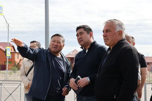 Глава Тувы проинспектировал строительные объекты Кызыла