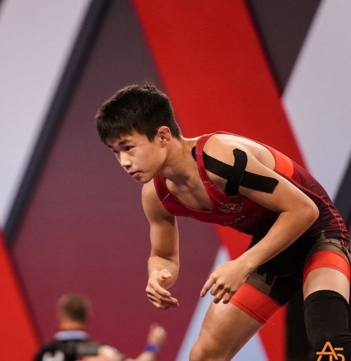 Тувинский спортсмен выступит на чемпионате мира U17 по пляжной борьбе