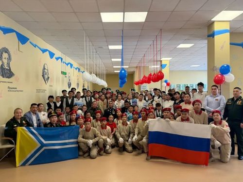 Школьники Кызыла и Мелитополя провели телемост дружбы в честь Крымской весны