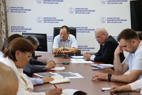 «За год в Туве сделали скачок в цифровизации медицины»: куратор СФО посетил Туву