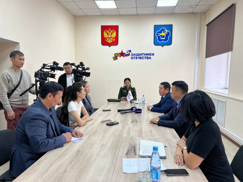 В Кызыле 15 октября пройдет ярмарка вакансий для участников СВО и членов их семей.