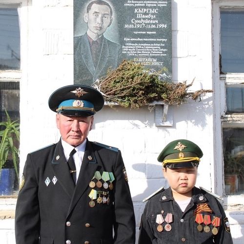 Баштайгы тыва альпинистиң чырык адын мөңгежиткен