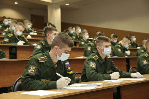 45 выпускников из Тувы поступили в военные высшие учебные заведения России
