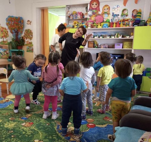 Чаштарга ынакшылын сөңнеп турар