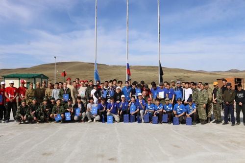 В Туве прошел первый городской турнир среди молодежи допризывного возраста