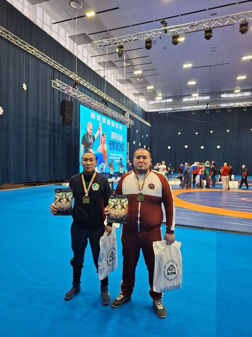 Тувинские борцы завоевали золото на международном турнире в Минске