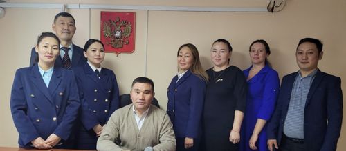 Зампредседателя Верховного суда Тувы проверил гражданские дела Тоджинского района