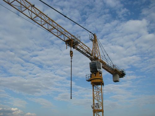 4 июня — День крановщика