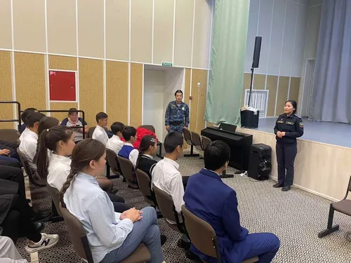 Школьникам Кызыла рассказали о правовой грамотности