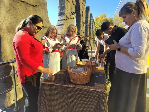 В Кызыле проходит республиканский форум-марафон «Тыл - фронту! Всё для победы!»