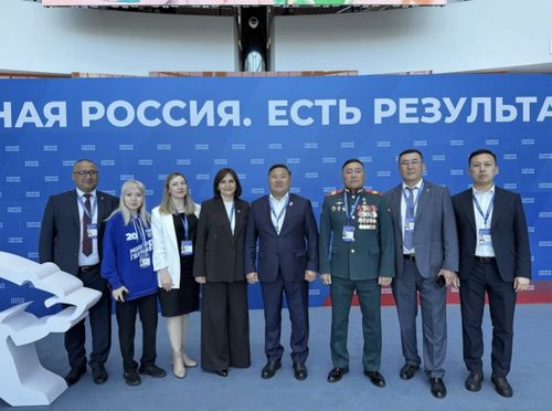 Делегация Тувы участвует в сибирском форуме «Есть результат» в Омске