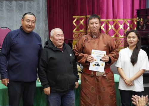 Окаанчык Донгактың чырык адынга тураскааткан мөөрейниң тиилекчилери