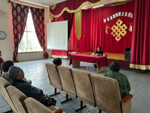 Кызылдың дазылга бажыңының хоочуннарынга халас юридиктиг дуза