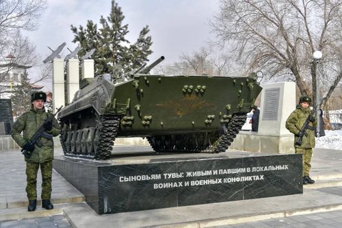 В Туве сегодня вспоминают павших воинов-интернационалистов