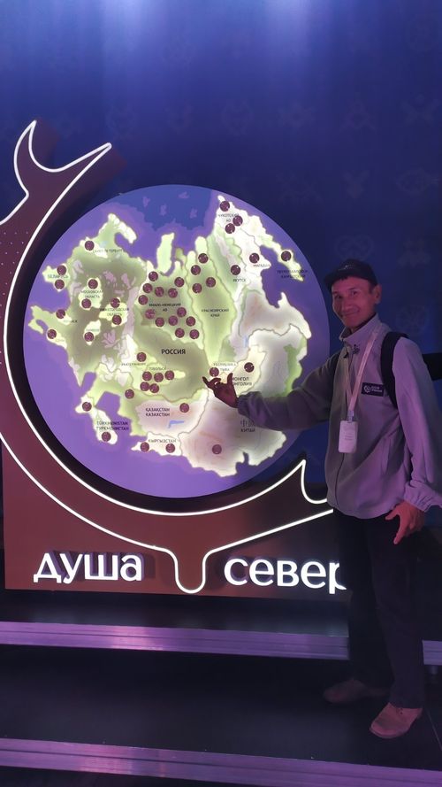 В ЯНАО прошла международная выставка-конкурс «Душа Севера», на которой участвовал Эдуард Лопаа