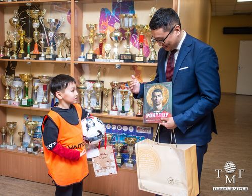 Футбольная мечта Тэнзина: встреча с командой «Дрим Тим»