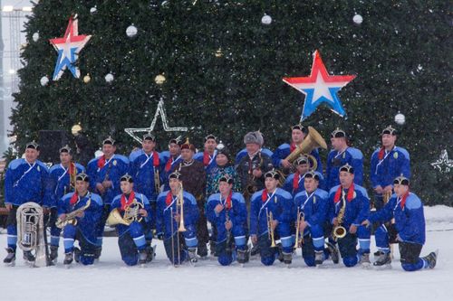 Марши и тувинское горловое пение в Главном храме ВС РФ прошла «Музыка на льду»