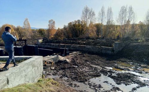 В селе Тарлаг Пий-Хемского района восстанавливают оросительную систему