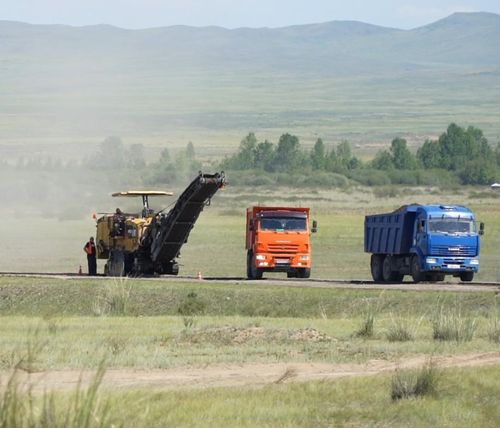 В Туве продолжается ремонт республиканских автодорог