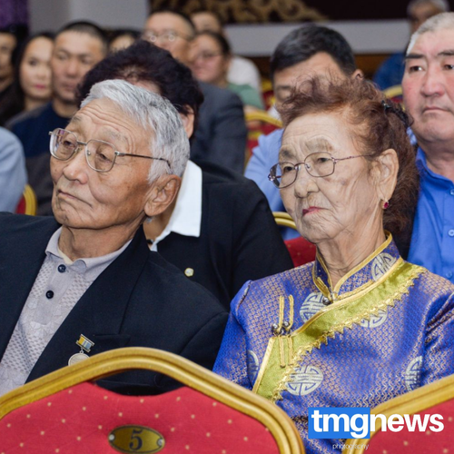 В Кызыле состоялось торжественное собрание, посвящённое Дню работника сельского хозяйства