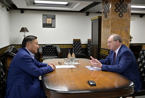 Глава Тувы встретился с председателем Исполнительного комитета Межрегиональной ассоциации «Сибирское соглашение»