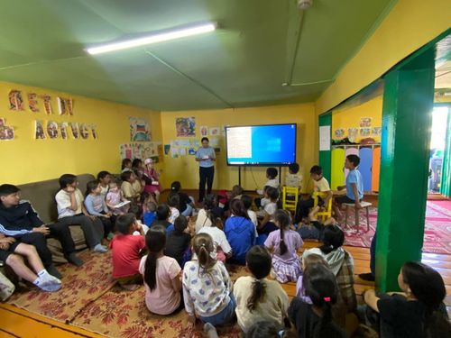 Госавтоинспекторы рассказали юным жителям Чадана о безопасности дорожного движения