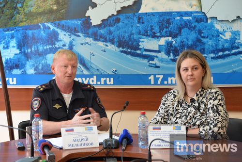 Несоблюдение скоростного режима — верный путь к ДТП: пресс-конференция в МВД Тувы