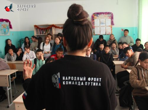 Активисты обучили более 100 школьников Каа-Хемского района оказанию первой помощи