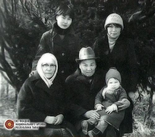 ТР-ниң Национал архивиниң «Тывавыстың төлептиг кижилери» деп рубриказындан