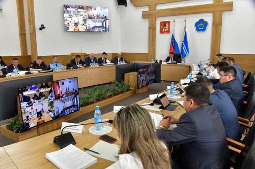 В правительстве Тувы обсудили ключевые темы недели