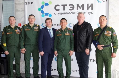 Мерген Донгак преподал урок мужества студентам из Саяногорска