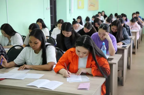 В ТувГУ начались вступительные испытания на бюджетные места